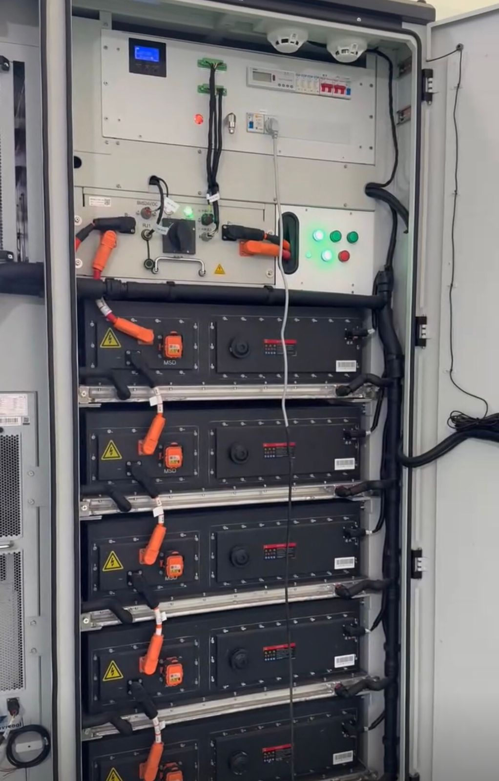 منتج طاقة شمسية